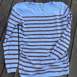 White and brown maternity sweater